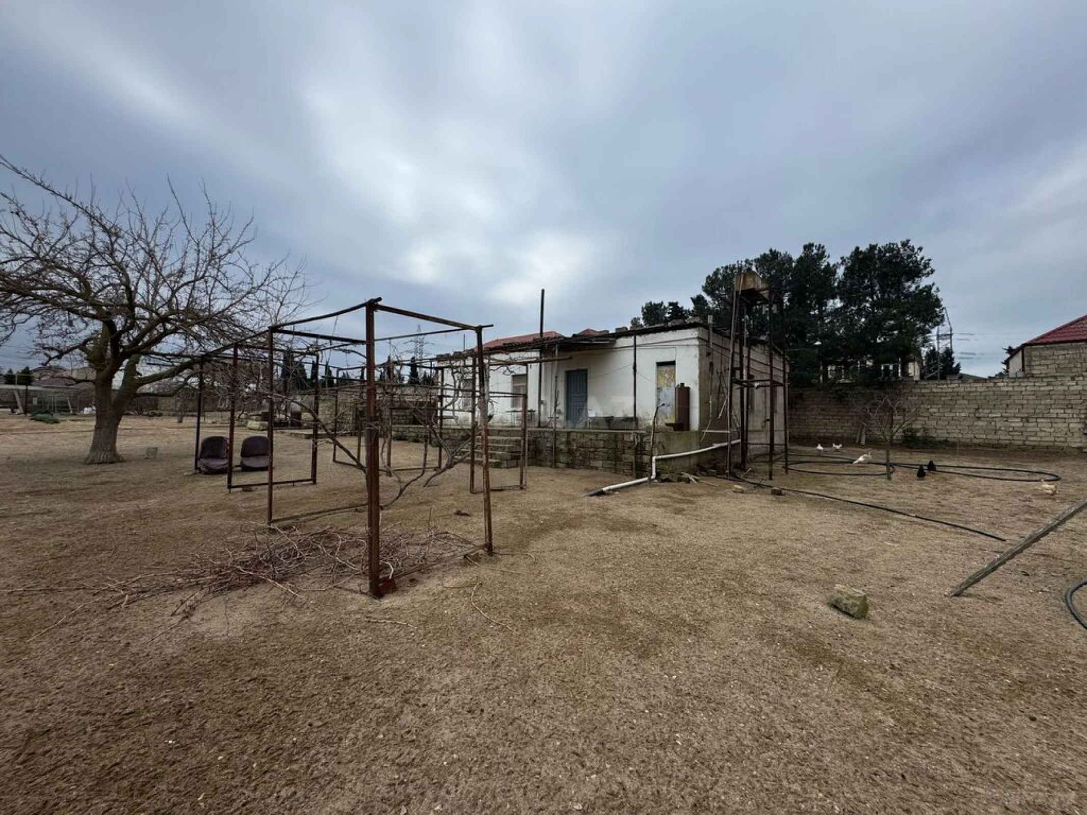 Satılır torpaq sahəsi 12 m²