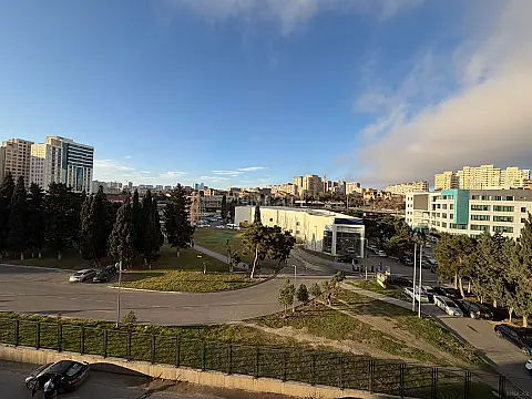 Satılır 1 otaqlı mənzil 68.2 m²