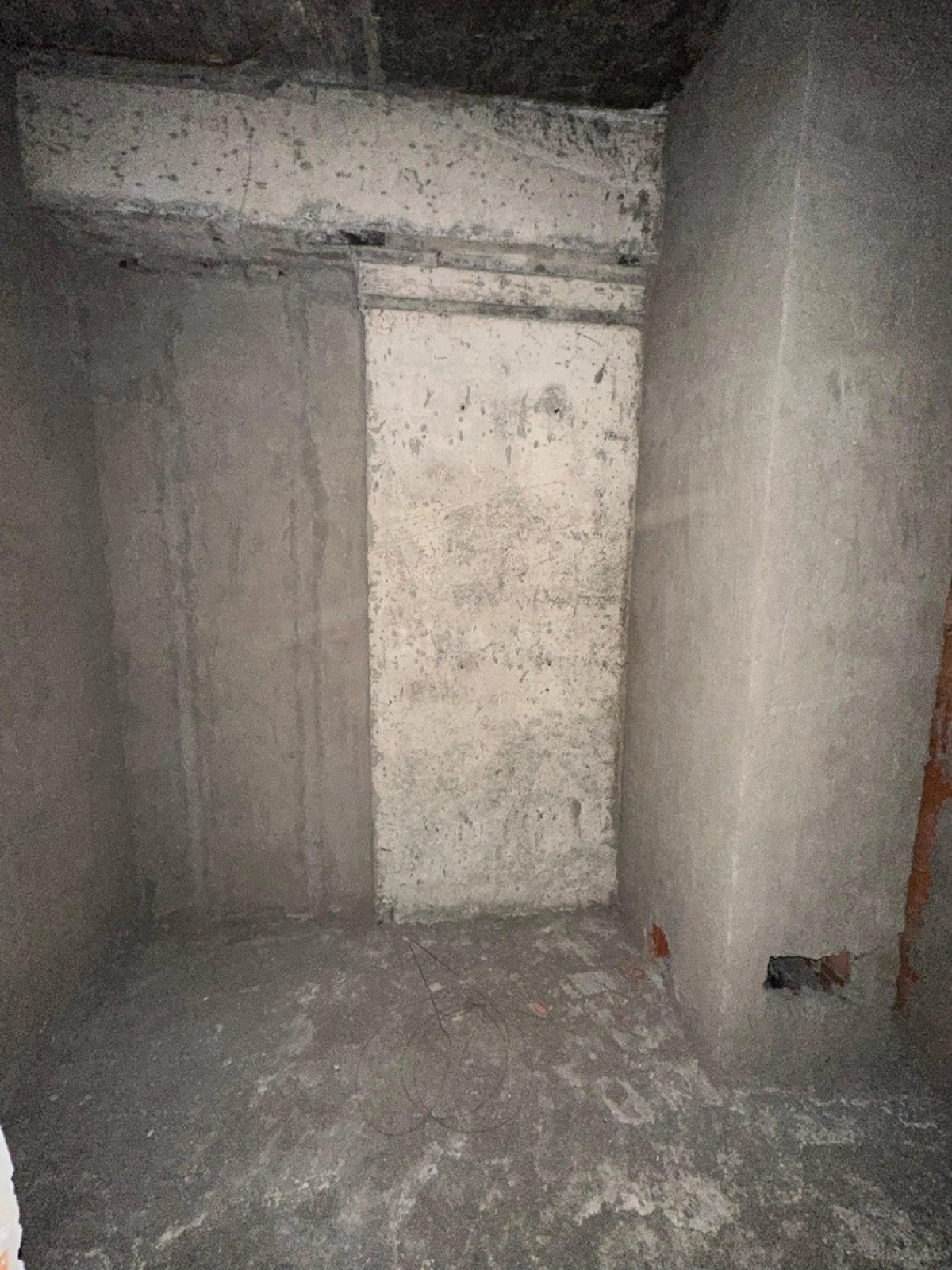 Satılır 1 otaqlı mənzil 68.2 m²