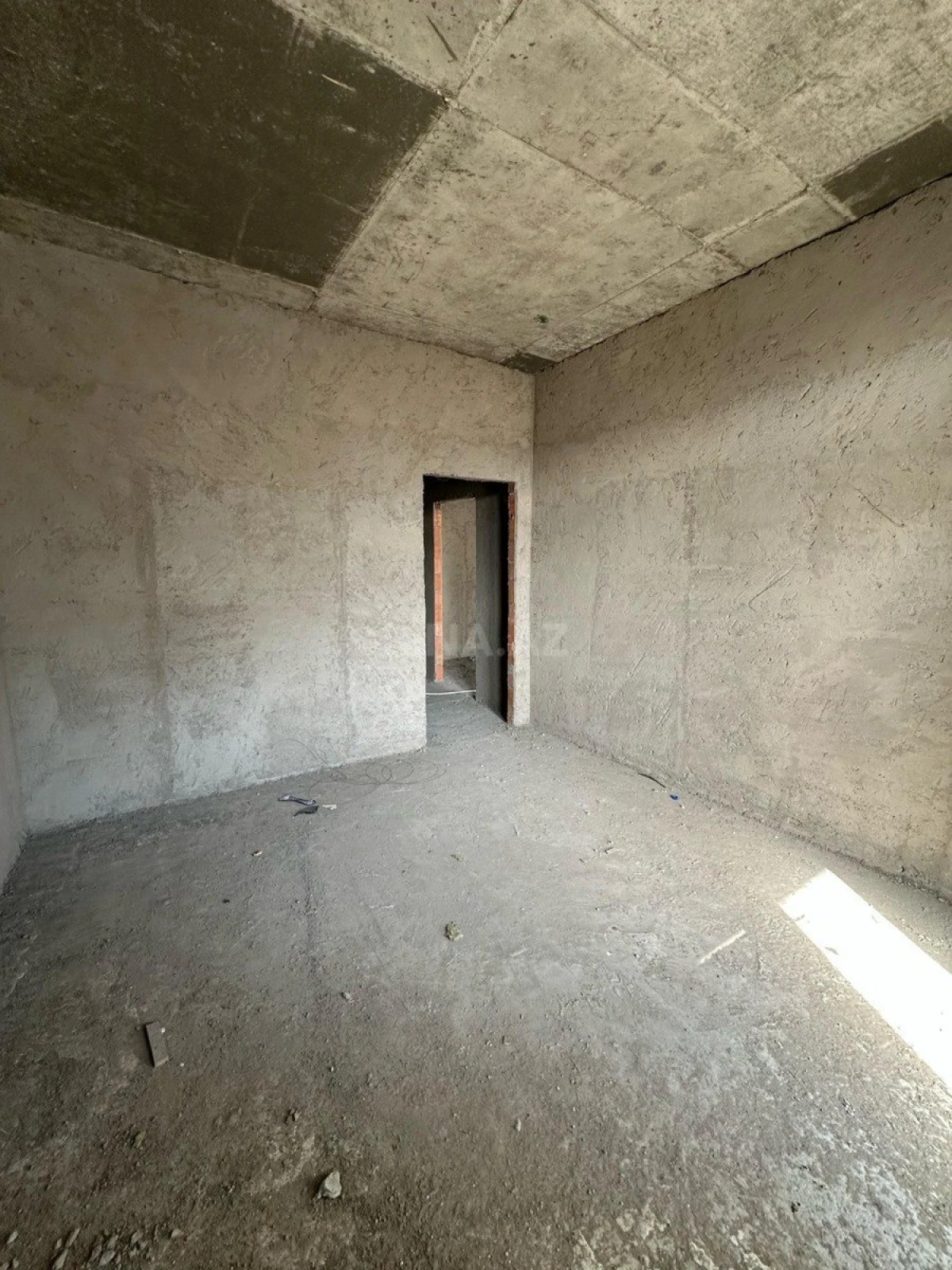 Satılır 1 otaqlı mənzil 68.2 m²