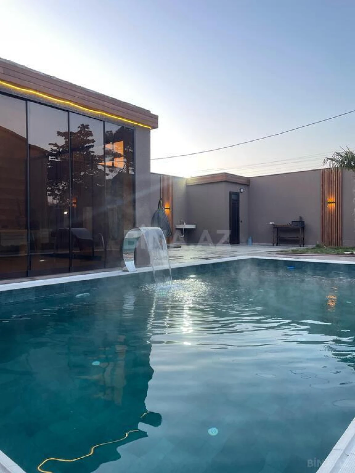 Kirayə verilir 4 otaqlı həyət evi 300 m²