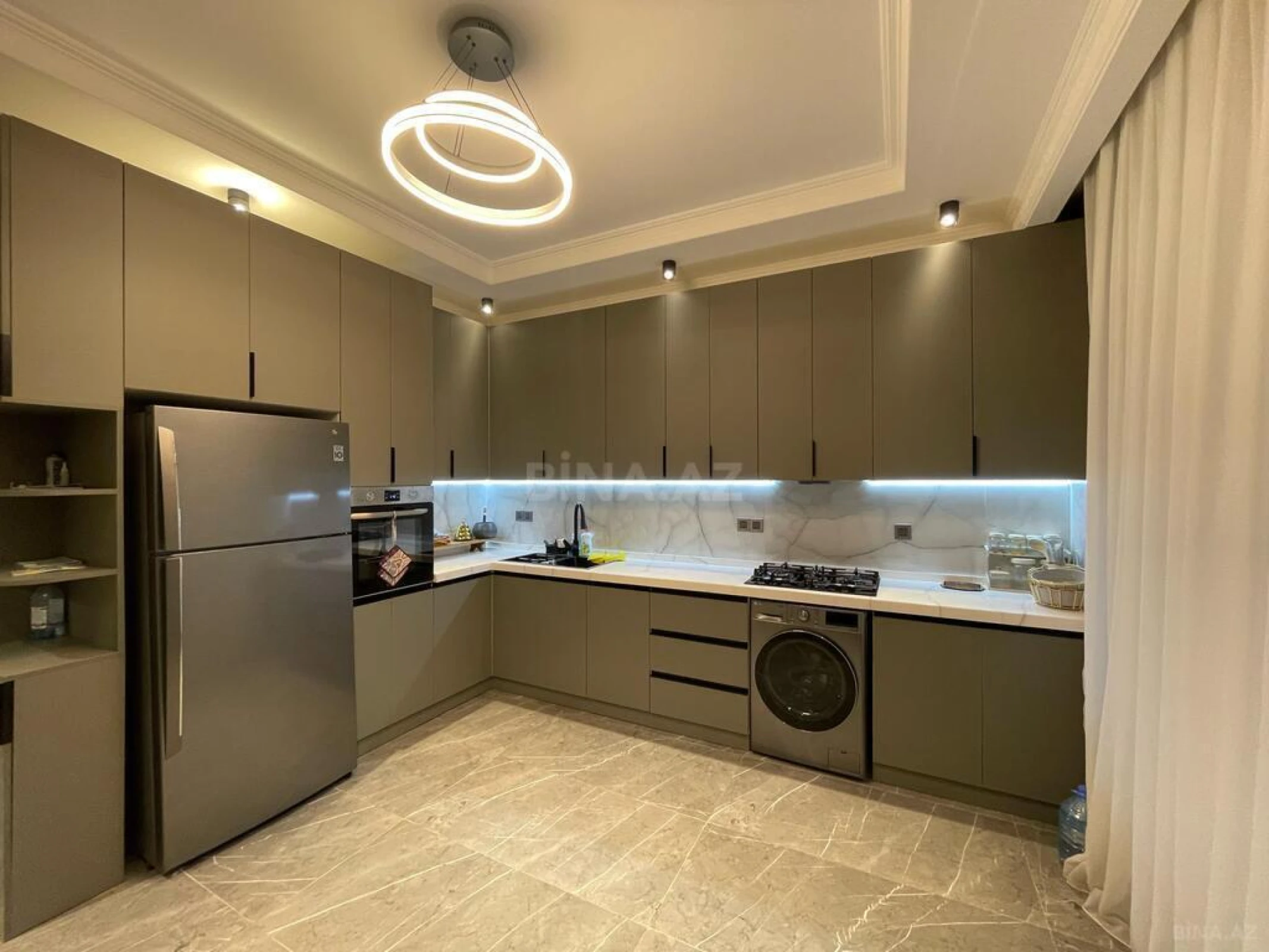 Kirayə verilir 4 otaqlı həyət evi 300 m²