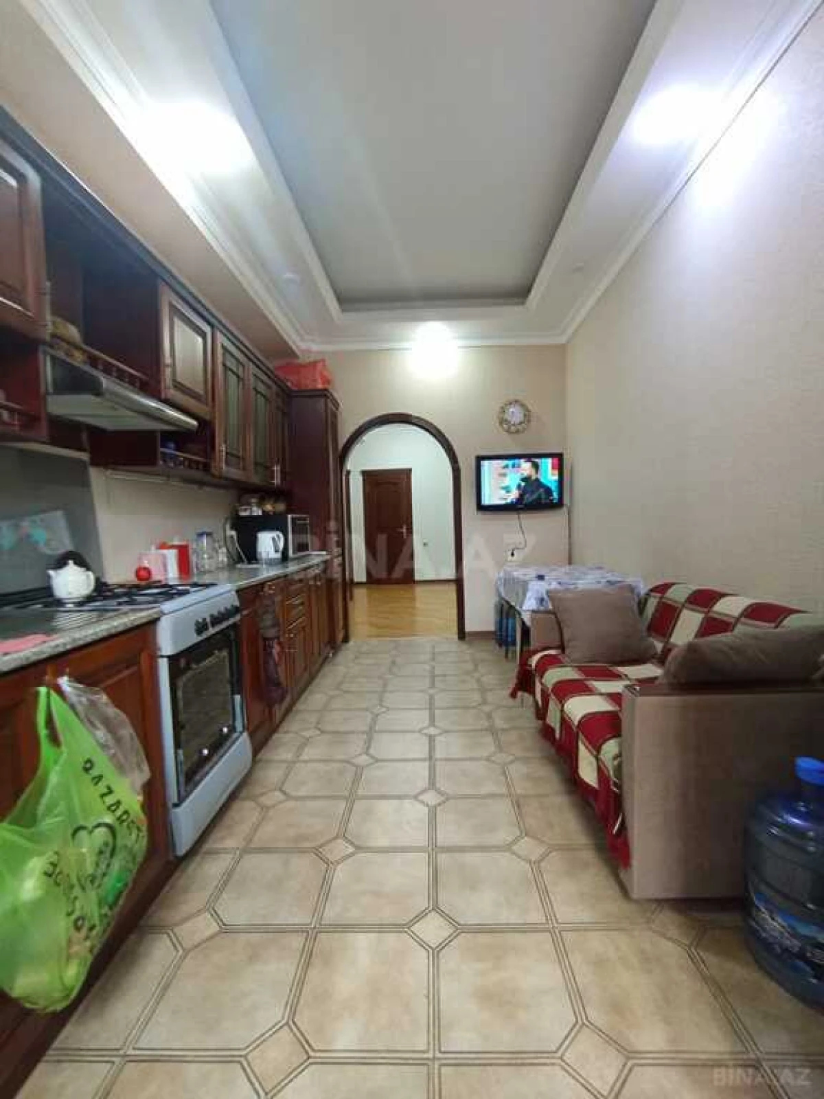 Satılır 4 otaqlı mənzil 130 m²