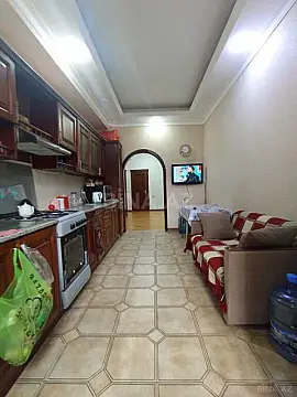 Satılır 4 otaqlı mənzil 130 m²