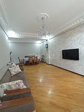 Satılır 4 otaqlı mənzil 130 m²