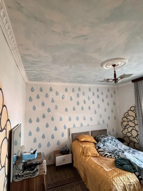 Satılır 5 otaqlı həyət evi 300 m²