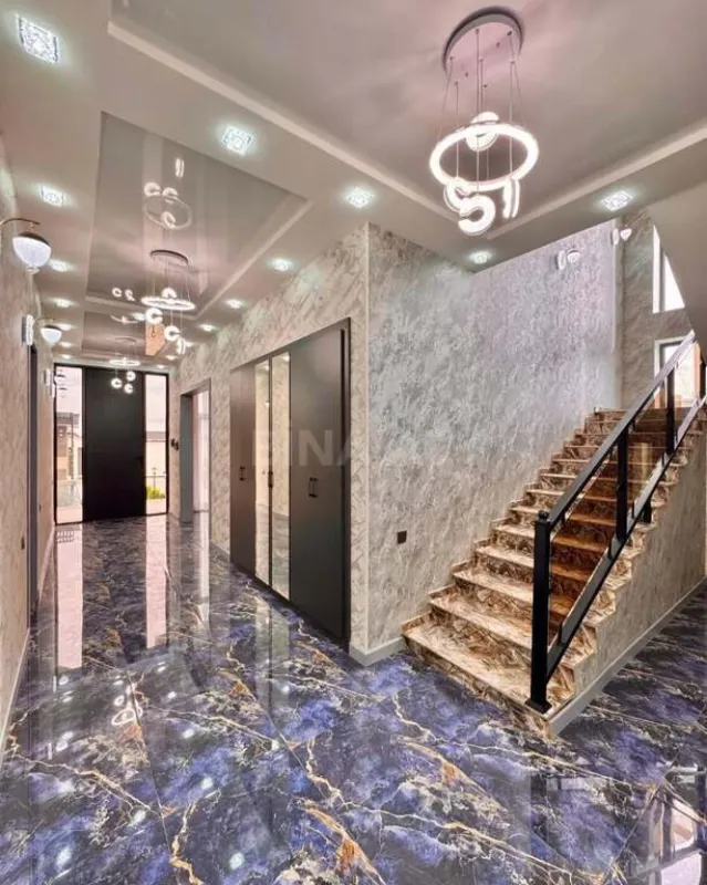 Satılır 4 otaqlı həyət evi 220 m²