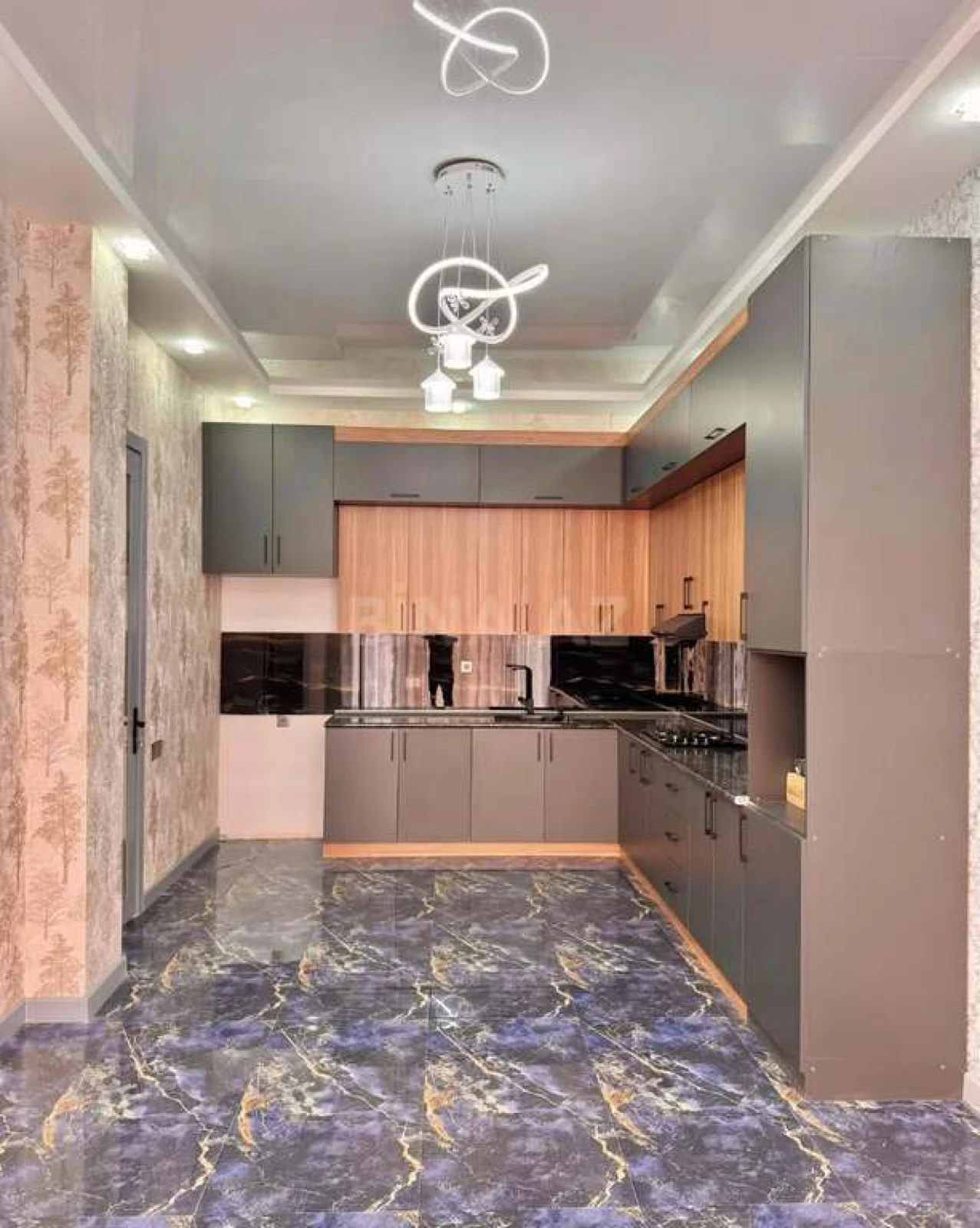 Satılır 4 otaqlı həyət evi 220 m²