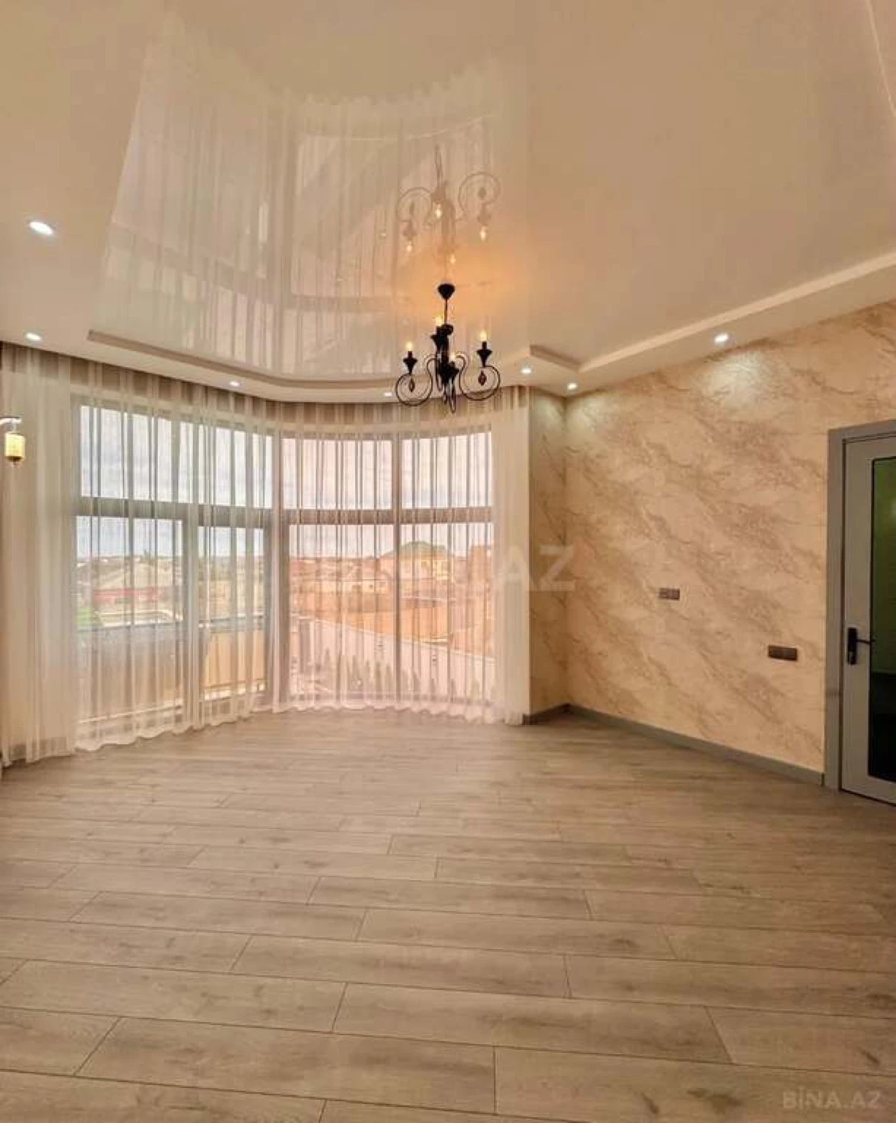 Satılır 4 otaqlı həyət evi 220 m²