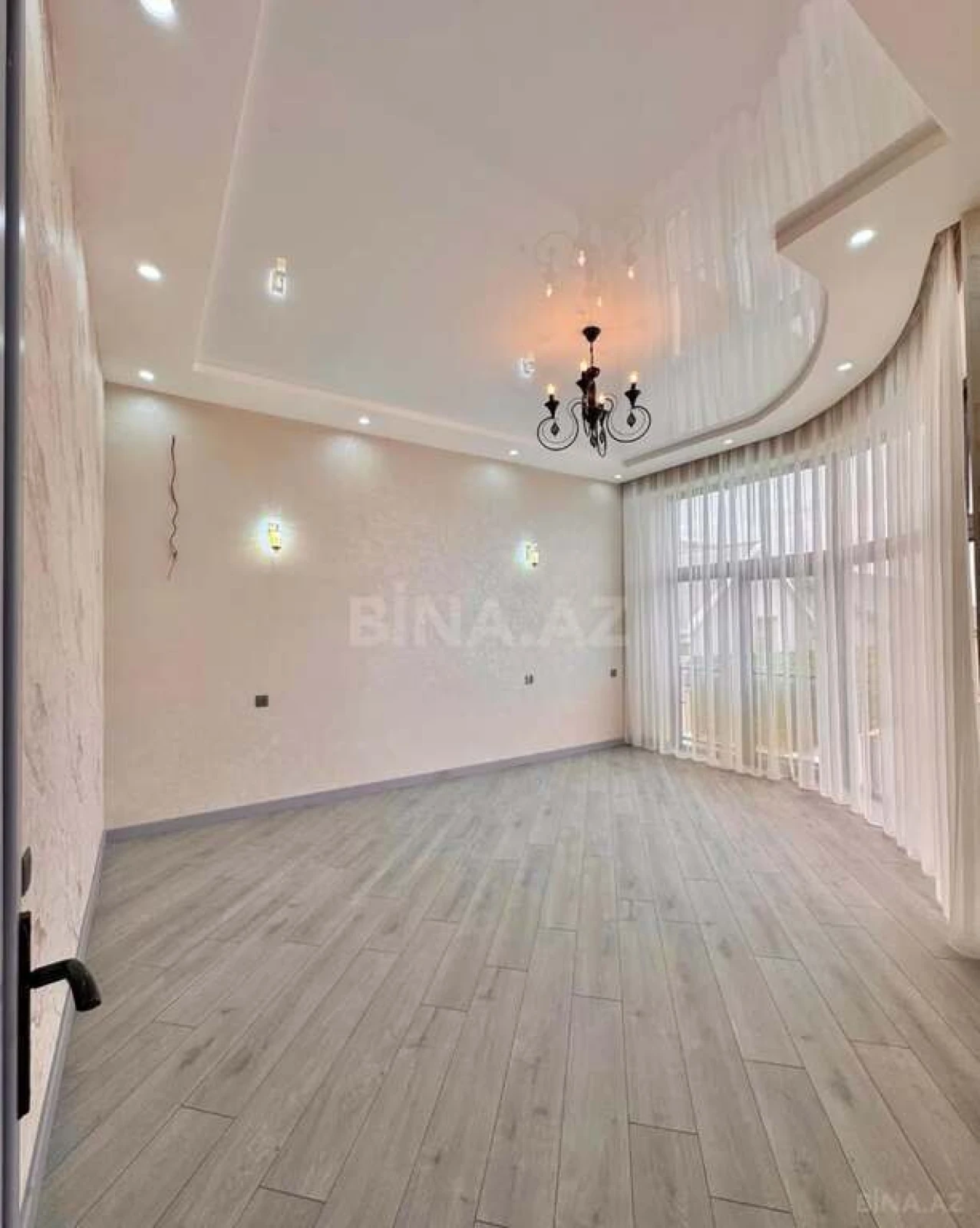 Satılır 4 otaqlı həyət evi 220 m²