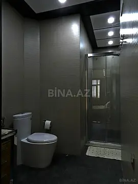 Satılır 4 otaqlı mənzil 172 m²