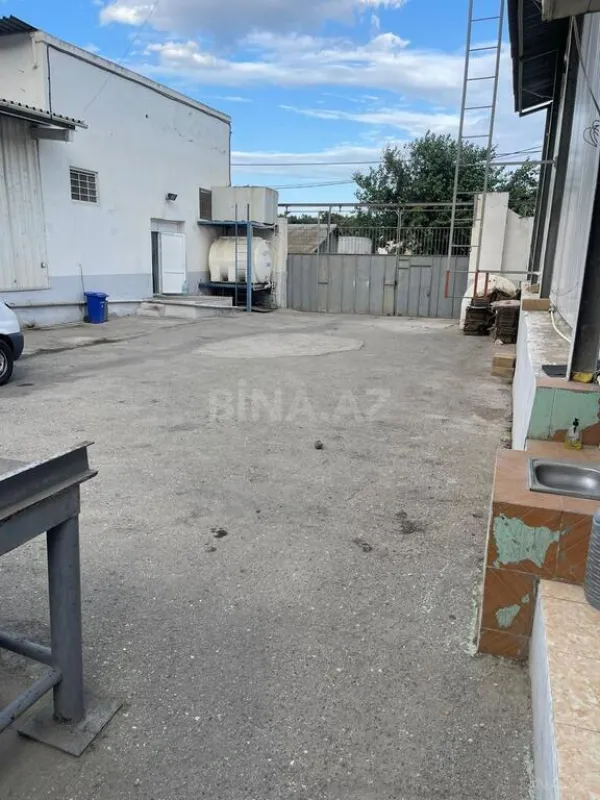 Kirayə verilir obyekt 1100 m²