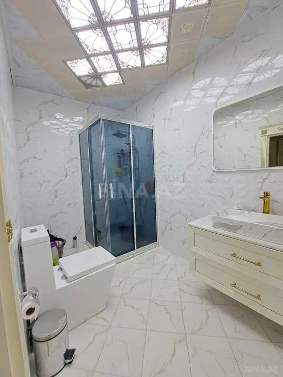 Satılır 2 otaqlı mənzil 68 m²