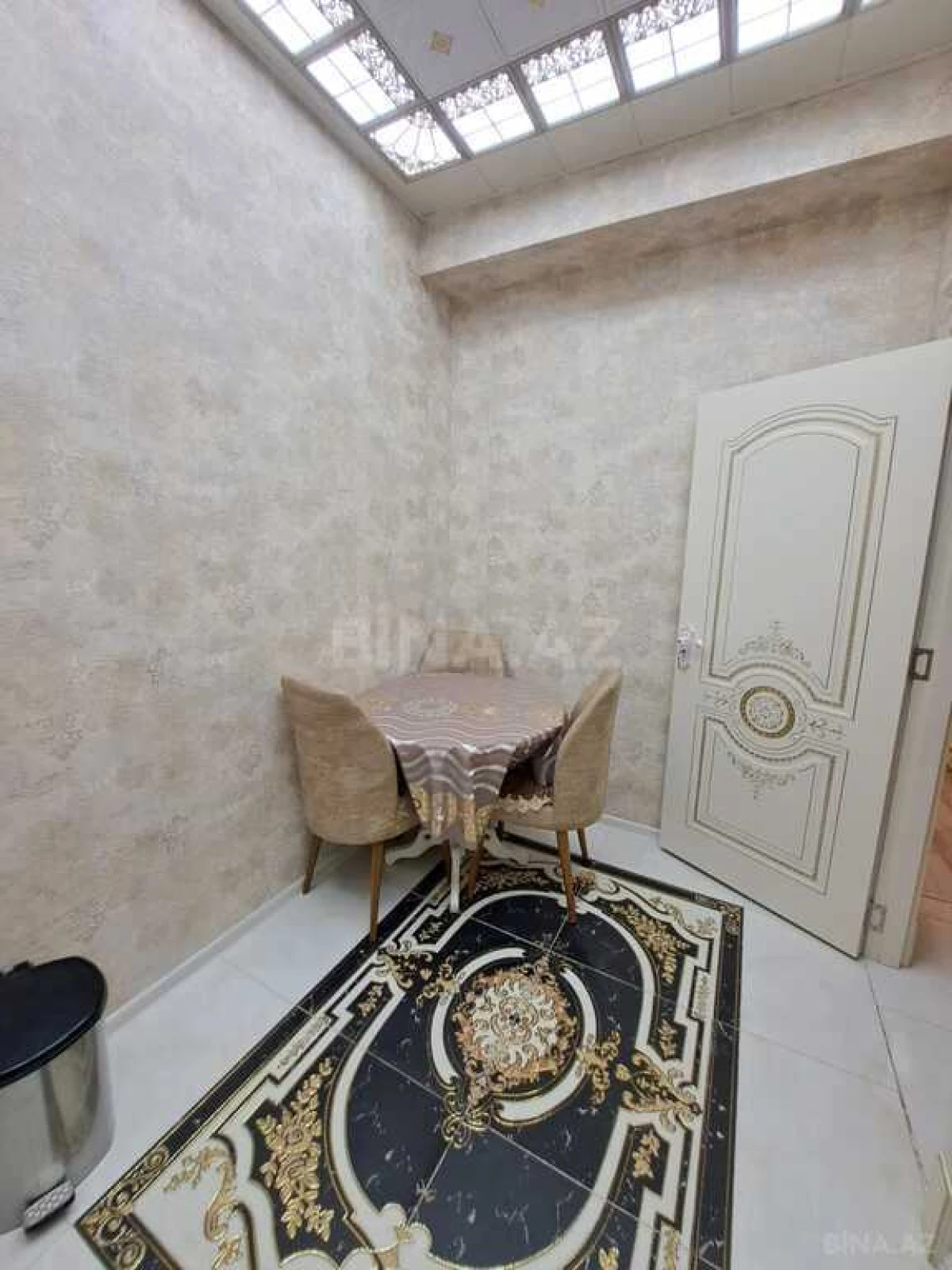 Satılır 2 otaqlı mənzil 68 m²