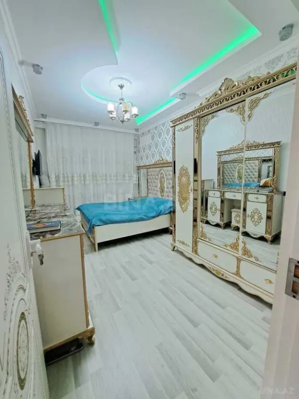 Satılır 2 otaqlı mənzil 68 m²