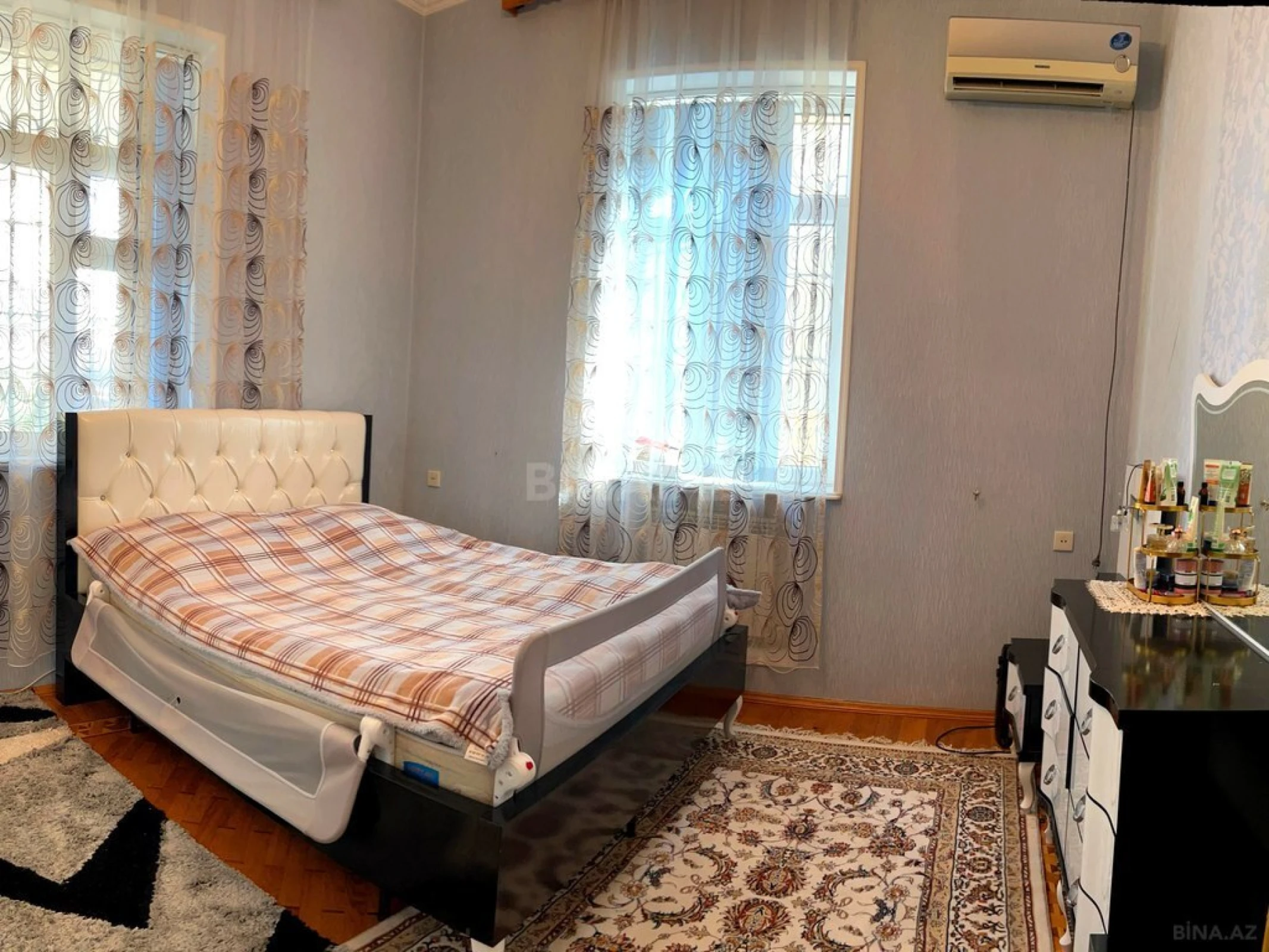 Satılır 7 otaqlı həyət evi 350 m²