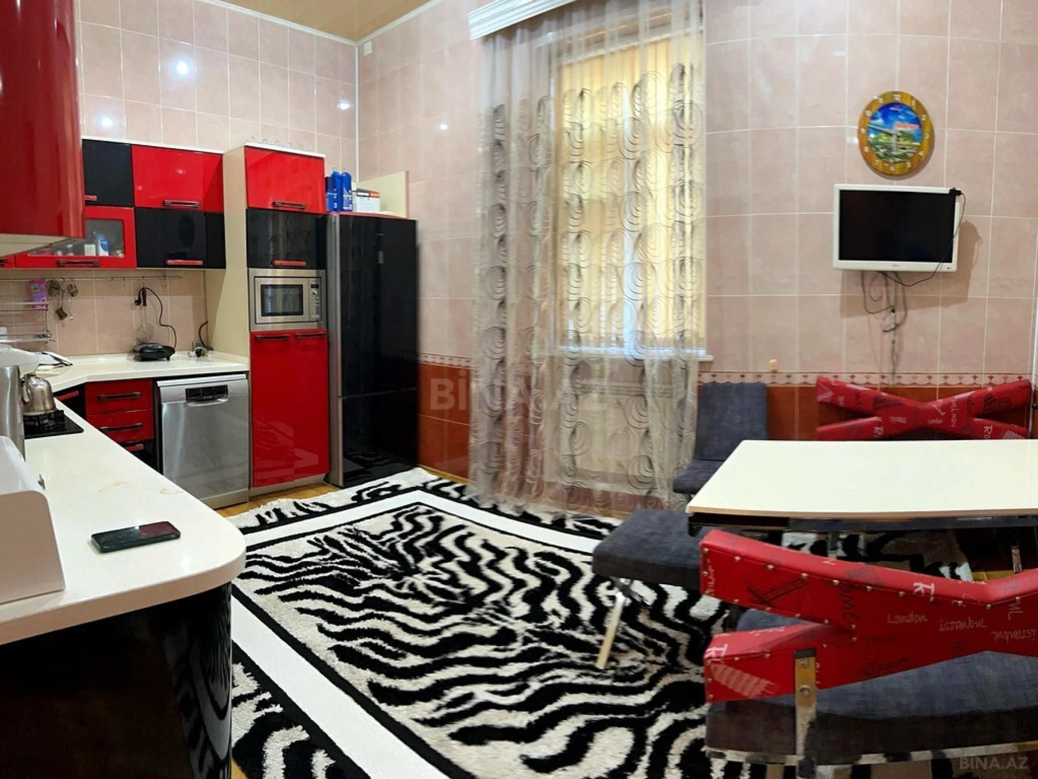 Satılır 7 otaqlı həyət evi 350 m²