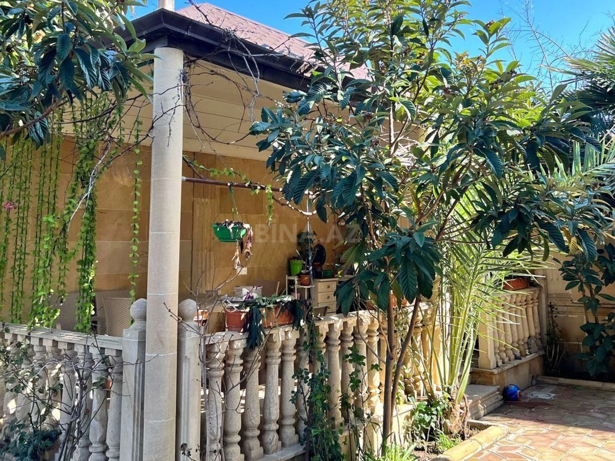 Satılır 7 otaqlı həyət evi 350 m²