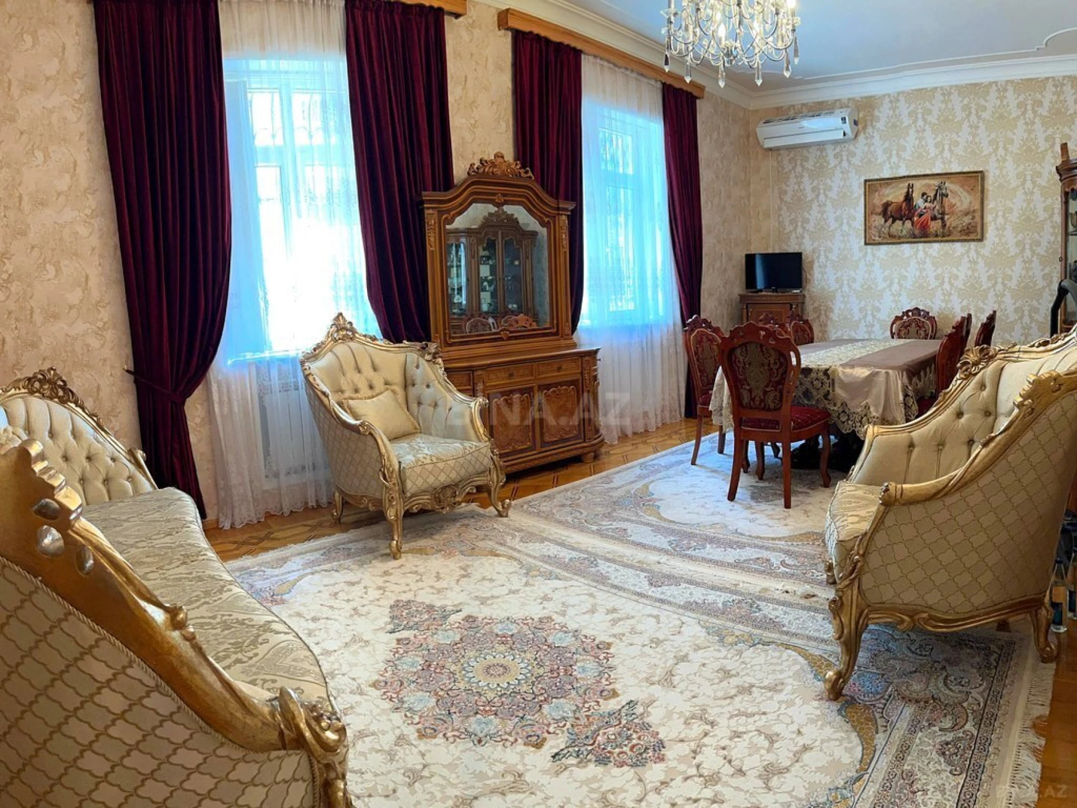 Satılır 7 otaqlı həyət evi 350 m²