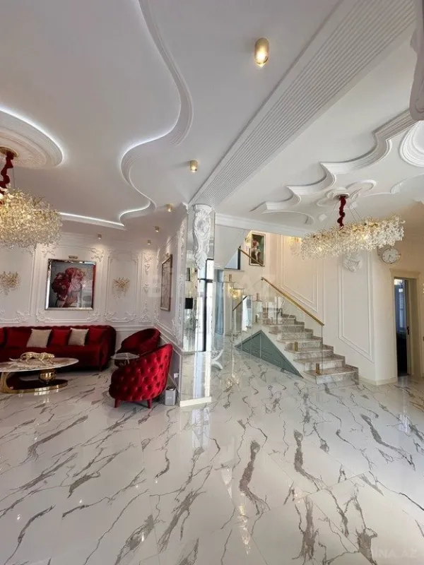 Satılır 6 otaqlı həyət evi 220 m²