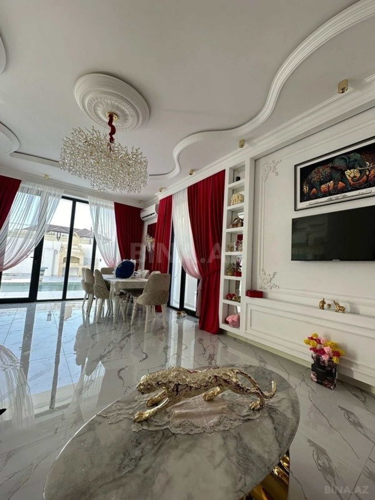 Satılır 6 otaqlı həyət evi 220 m²