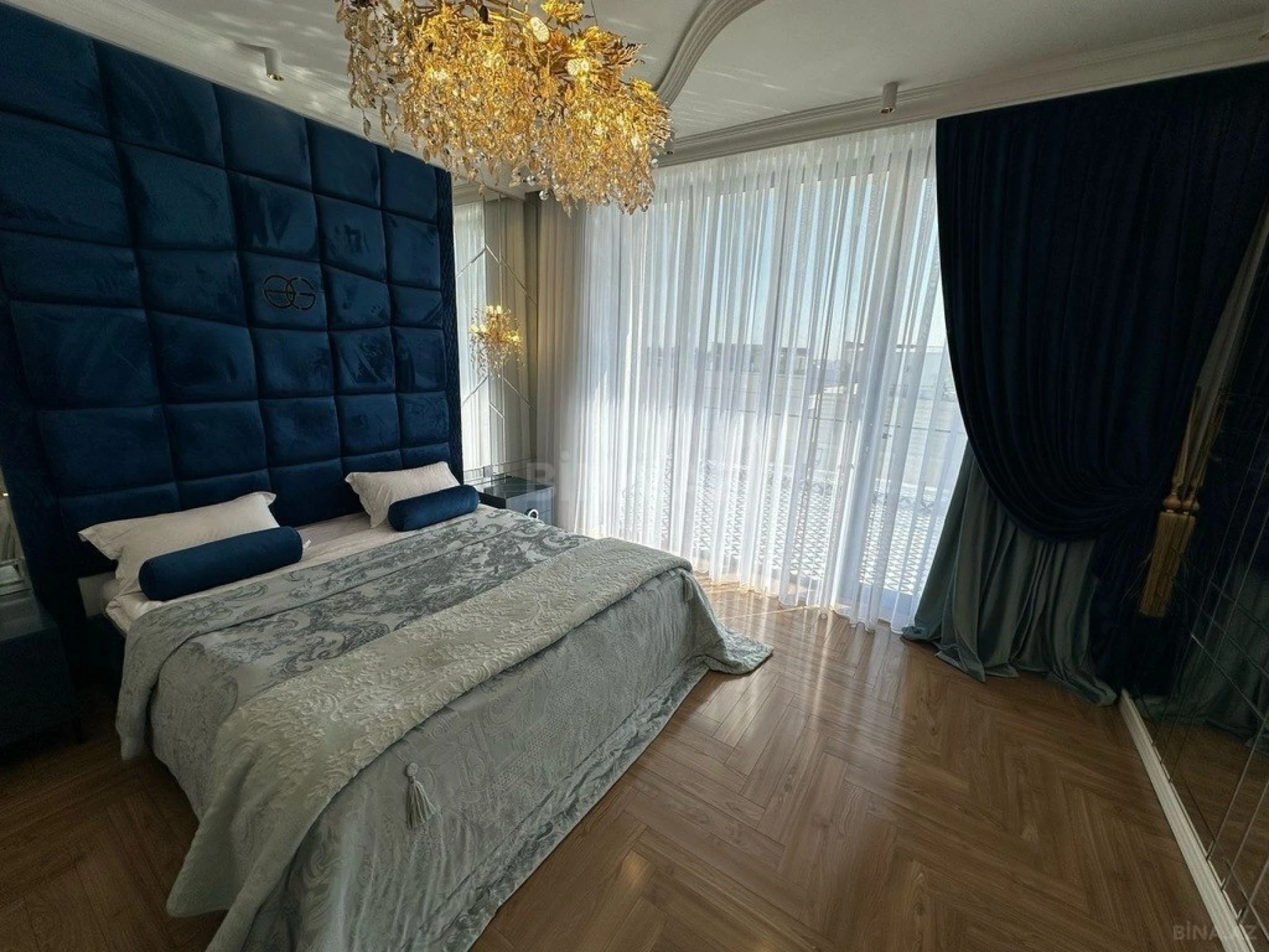 Satılır 6 otaqlı həyət evi 220 m²