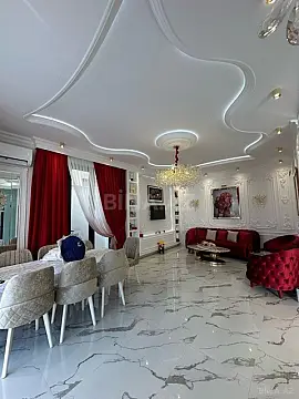 Satılır 6 otaqlı həyət evi 220 m²
