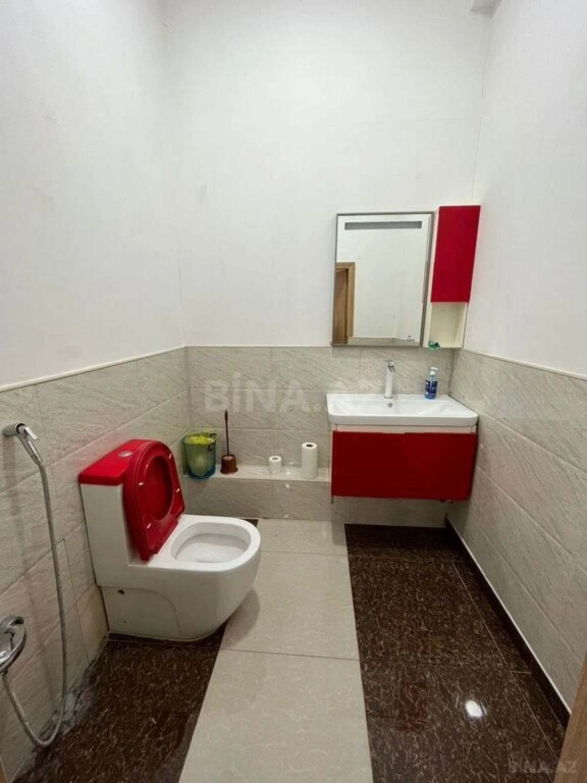 Kirayə verilir obyekt 1200 m²