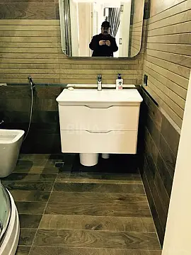 Kirayə verilir 2 otaqlı mənzil 80 m²