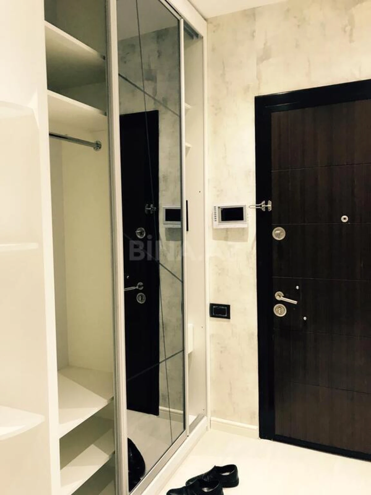 Kirayə verilir 2 otaqlı mənzil 80 m²