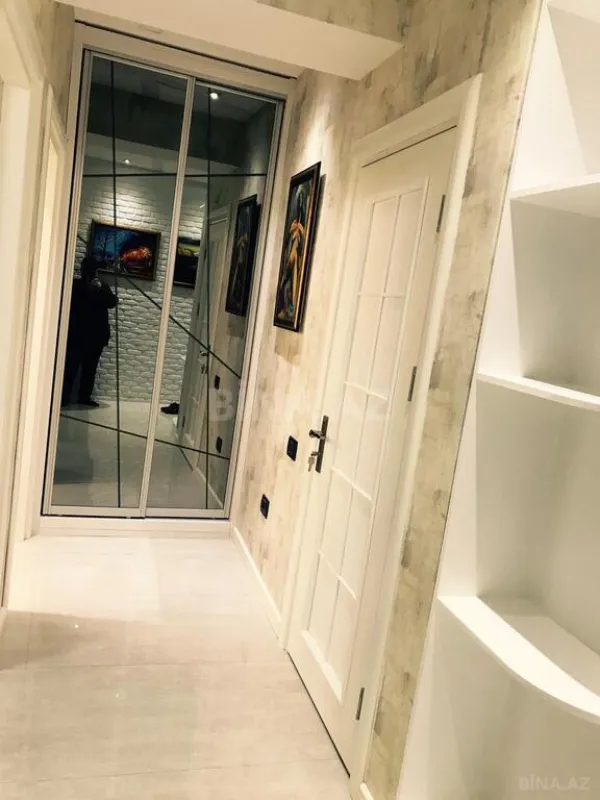 Kirayə verilir 2 otaqlı mənzil 80 m²