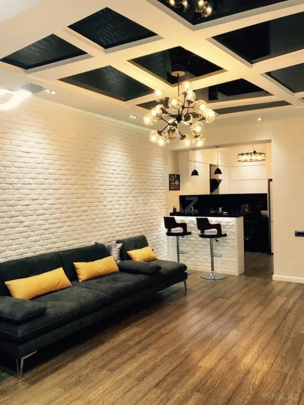 Kirayə verilir 2 otaqlı mənzil 80 m²