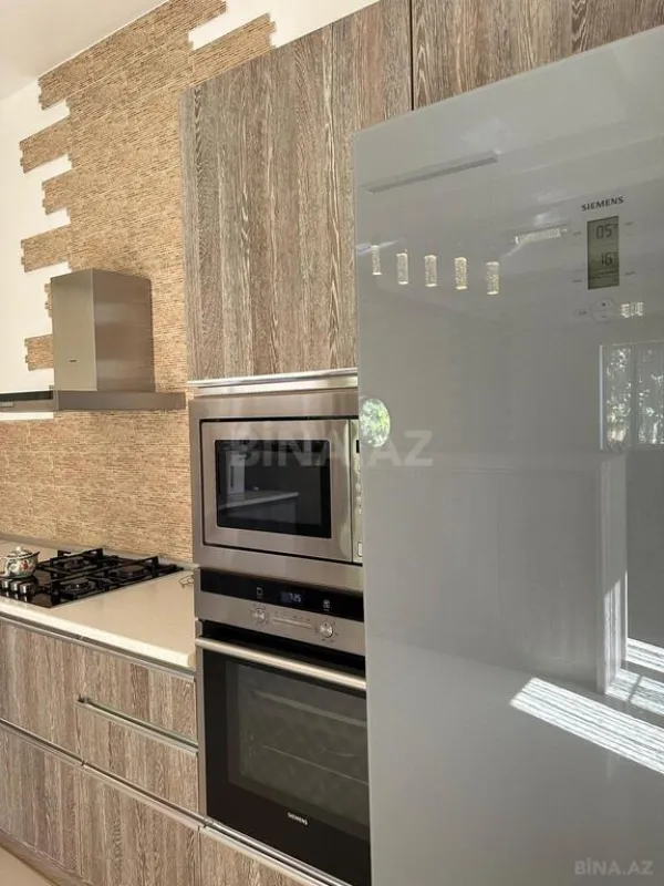 Satılır 5 otaqlı həyət evi 200 m²