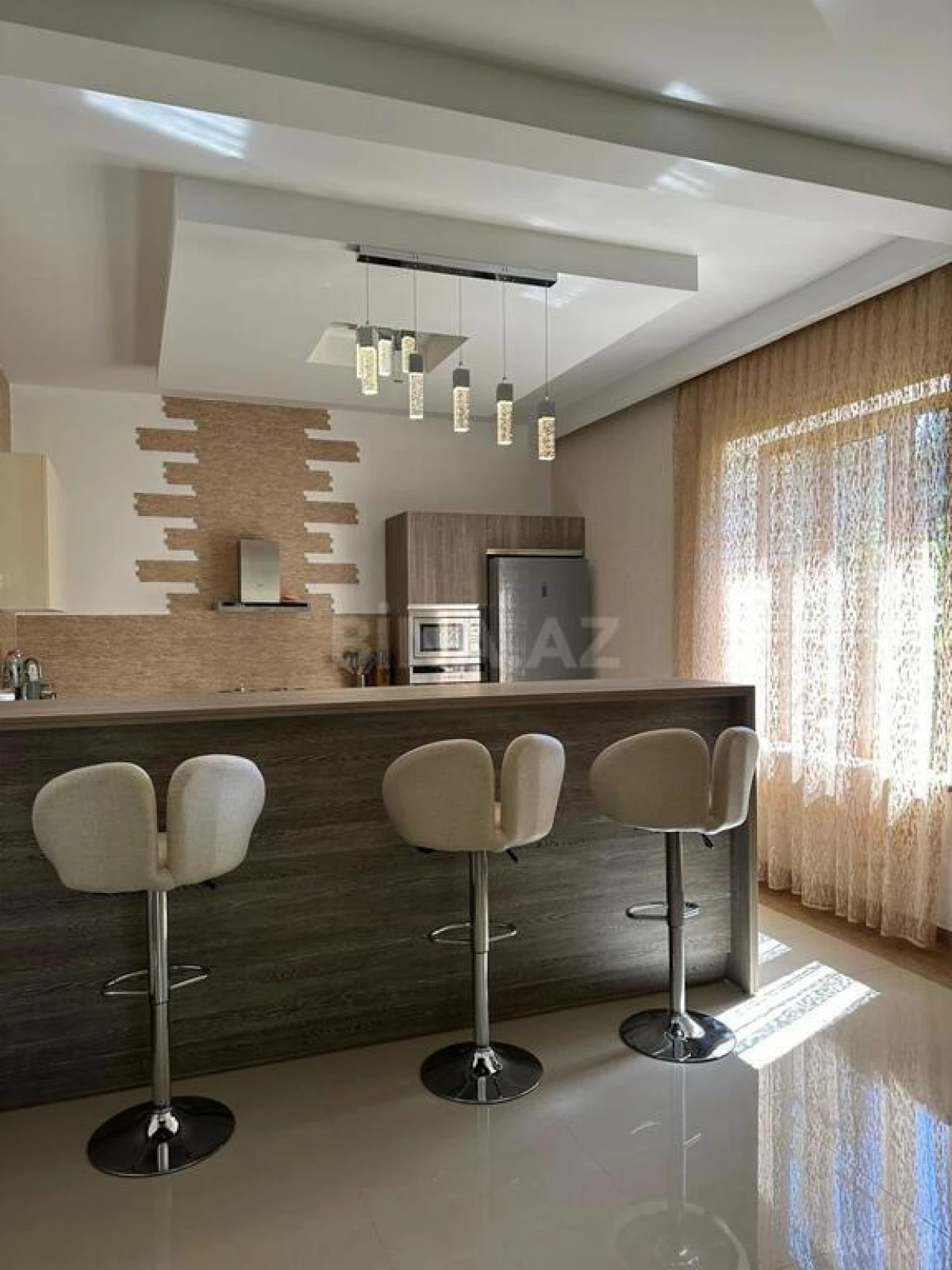 Satılır 5 otaqlı həyət evi 200 m²