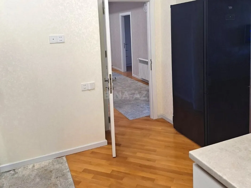 Satılır 3 otaqlı mənzil 117 m²