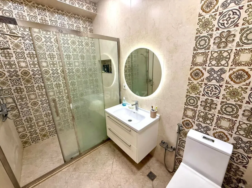 Satılır 3 otaqlı mənzil 117 m²