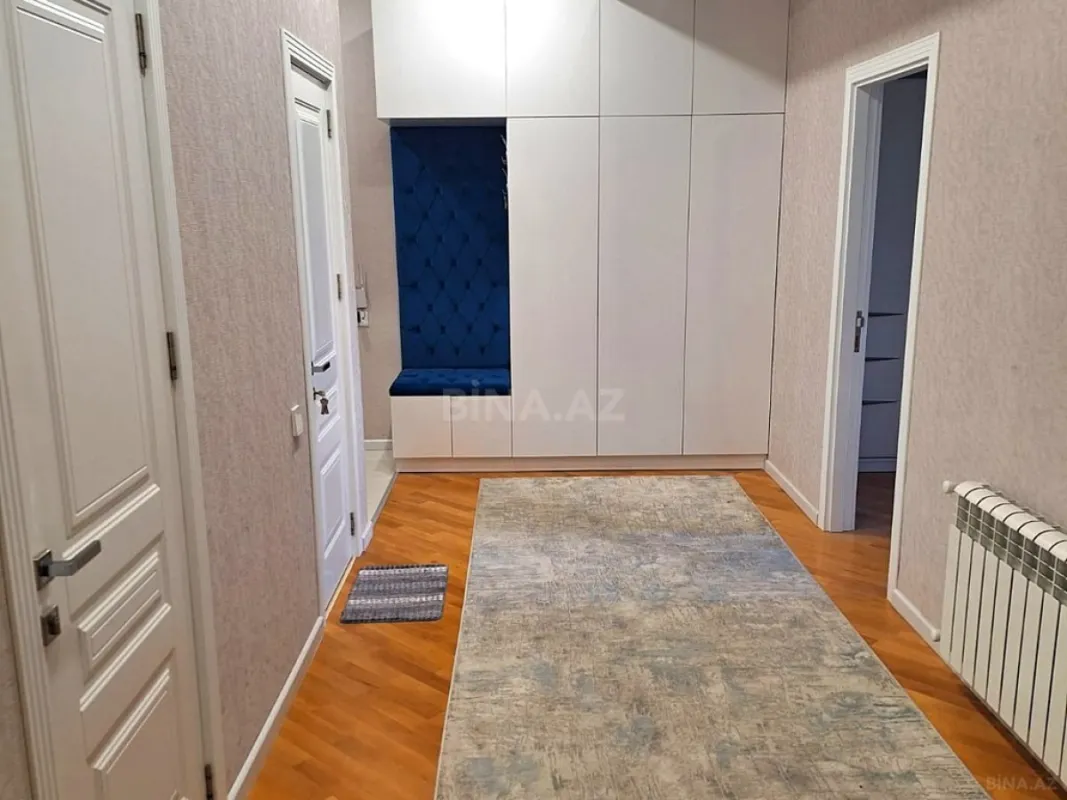 Satılır 3 otaqlı mənzil 117 m²