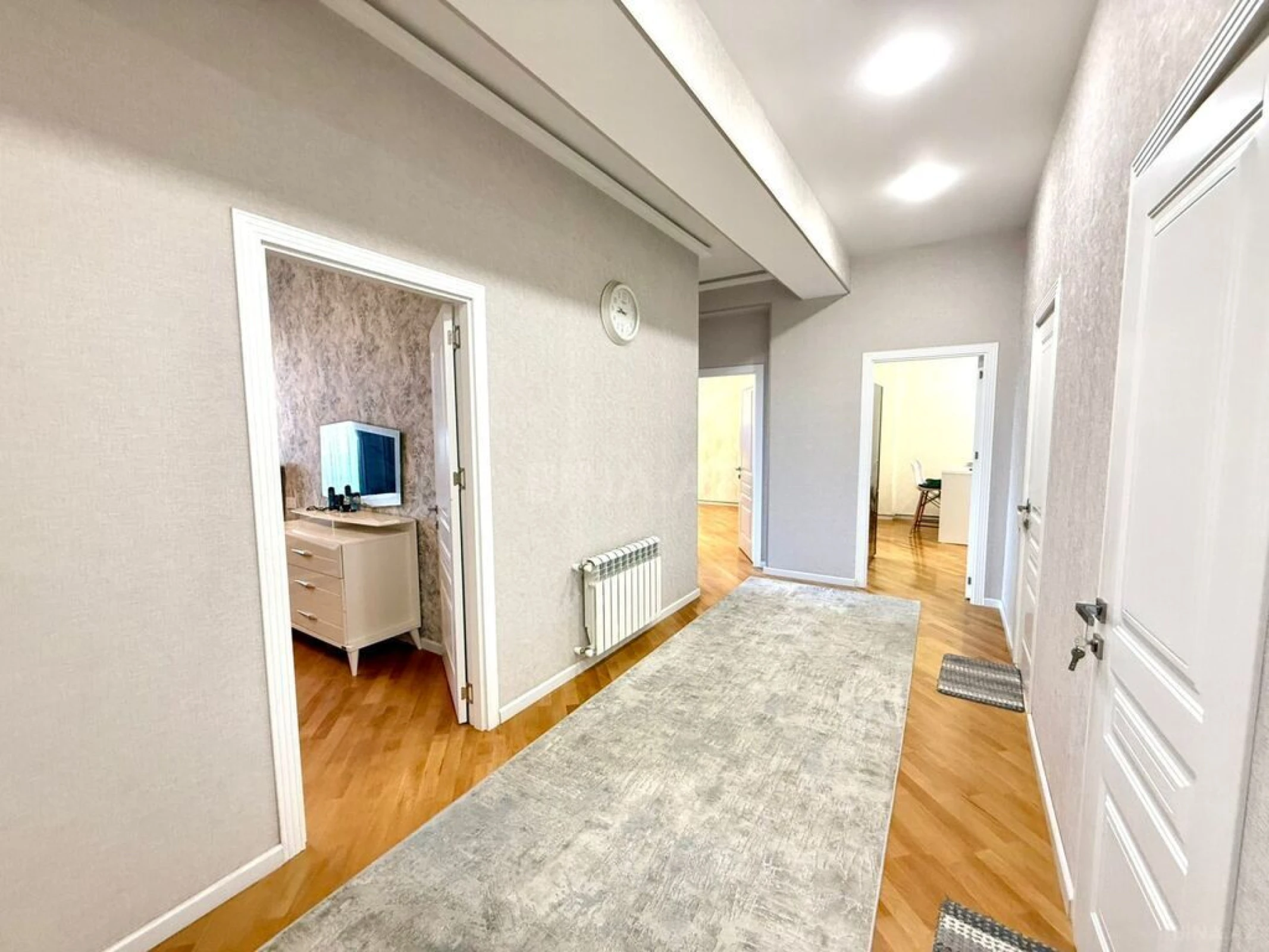 Satılır 3 otaqlı mənzil 117 m²