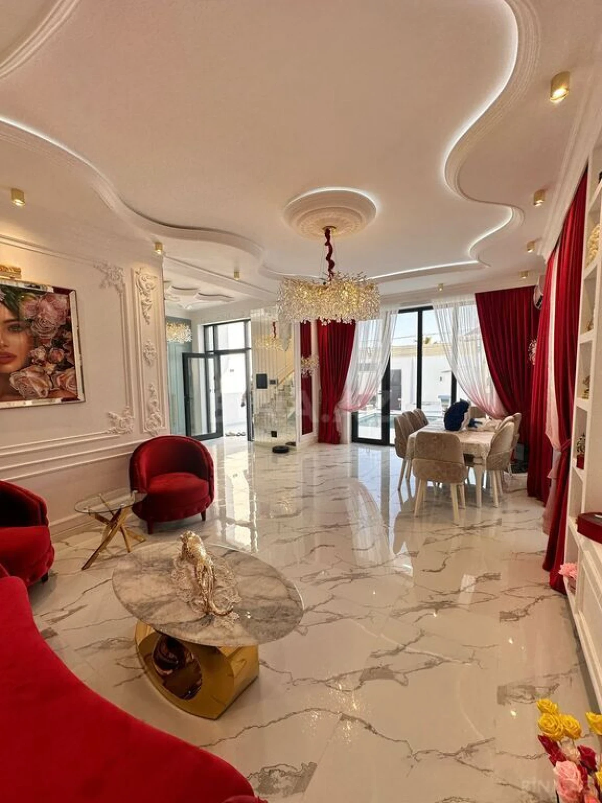Satılır 6 otaqlı həyət evi 300 m²