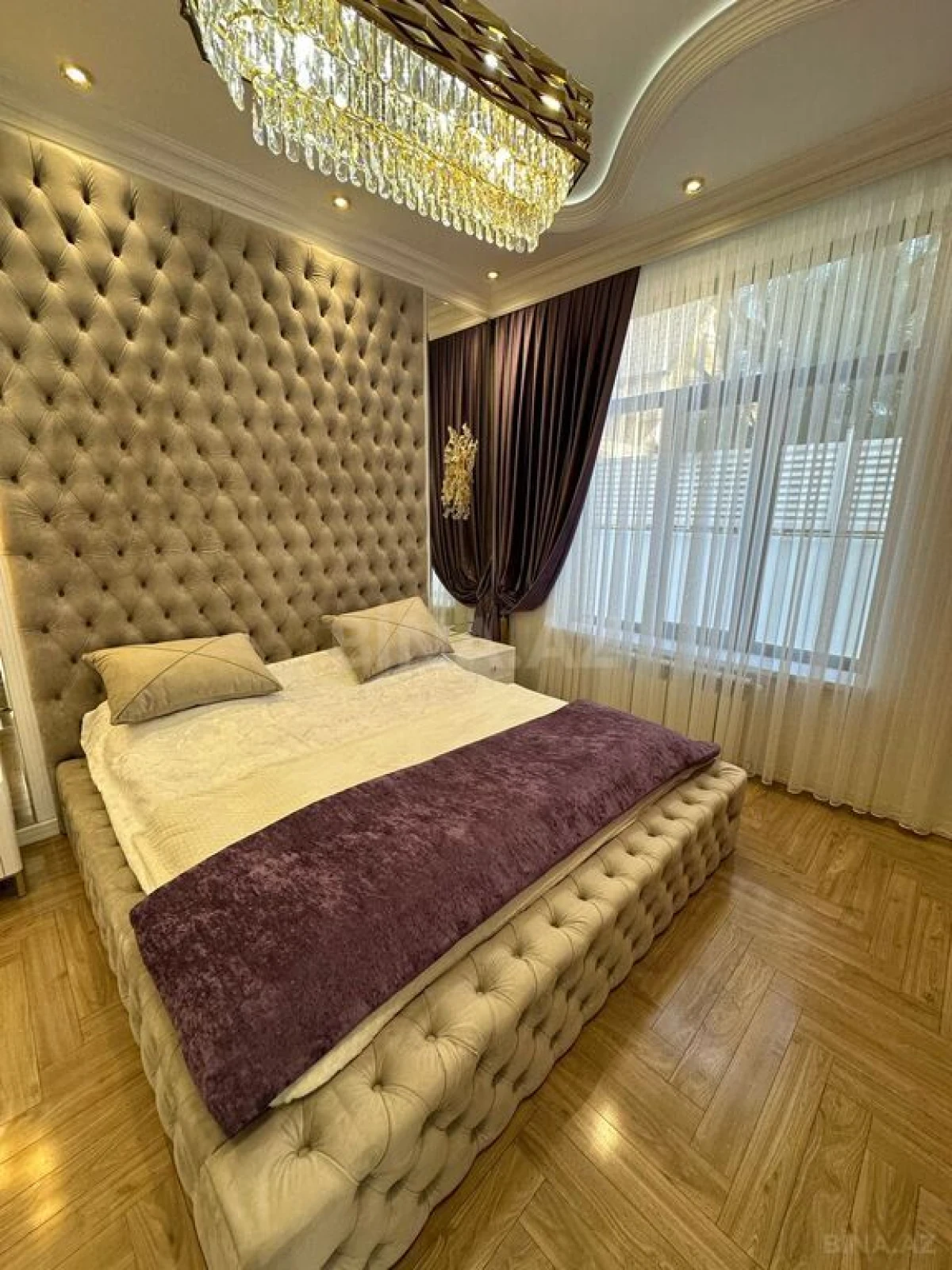 Satılır 6 otaqlı həyət evi 300 m²