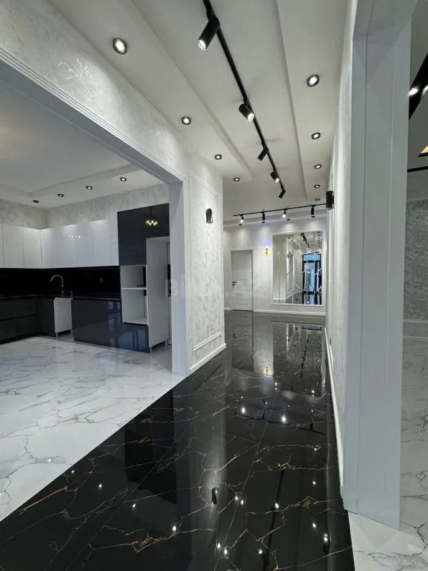 Satılır 4 otaqlı həyət evi 180 m²