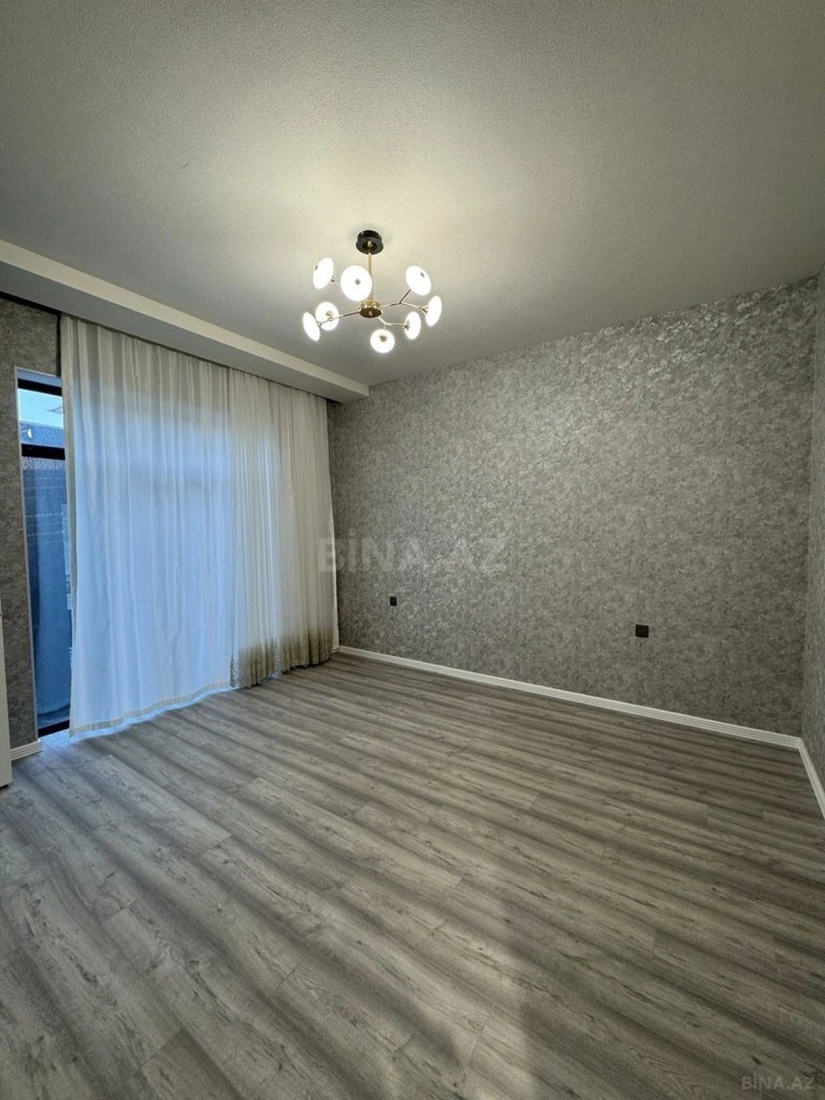 Satılır 4 otaqlı həyət evi 180 m²