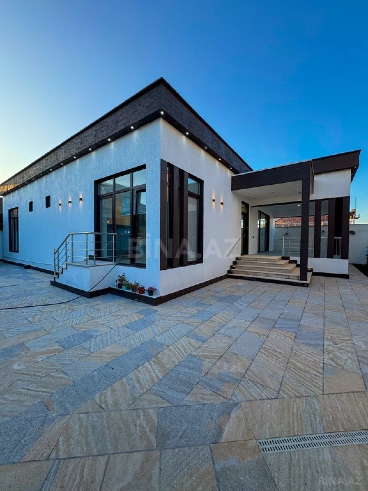 Satılır 4 otaqlı həyət evi 180 m²