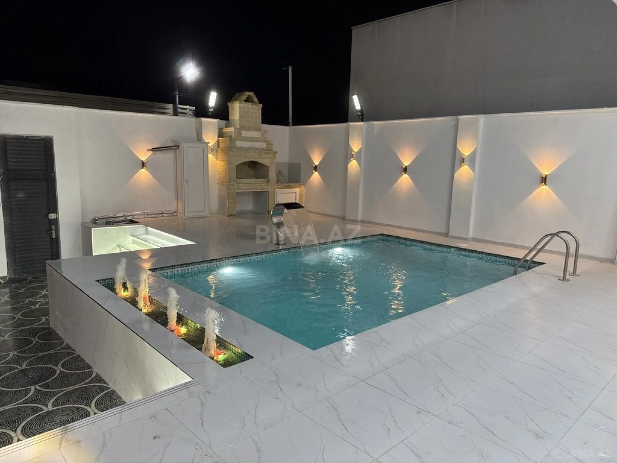 Kirayə verilir 5 otaqlı həyət evi 350 m²