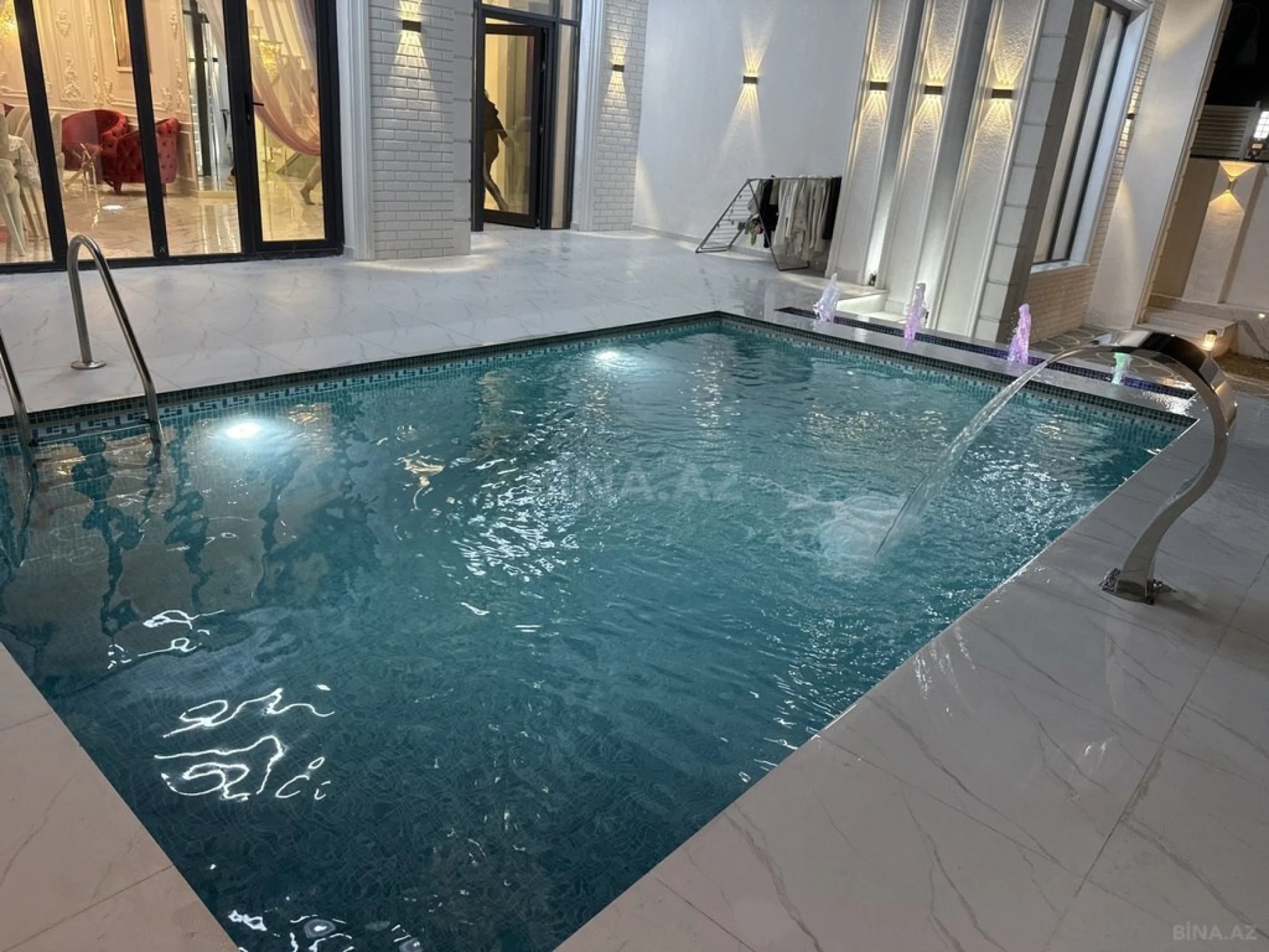 Kirayə verilir 5 otaqlı həyət evi 350 m²