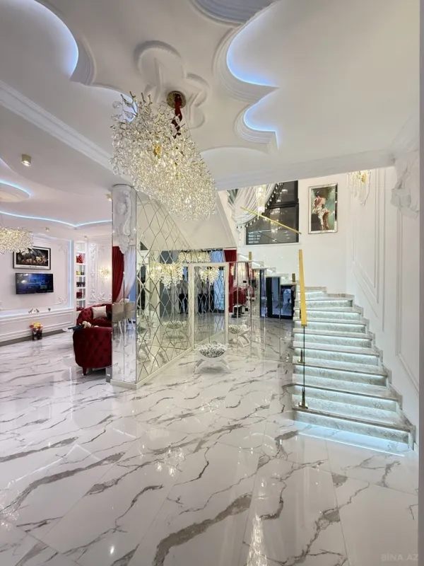 Satılır 6 otaqlı həyət evi 220 m²