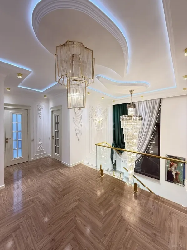 Satılır 6 otaqlı həyət evi 220 m²