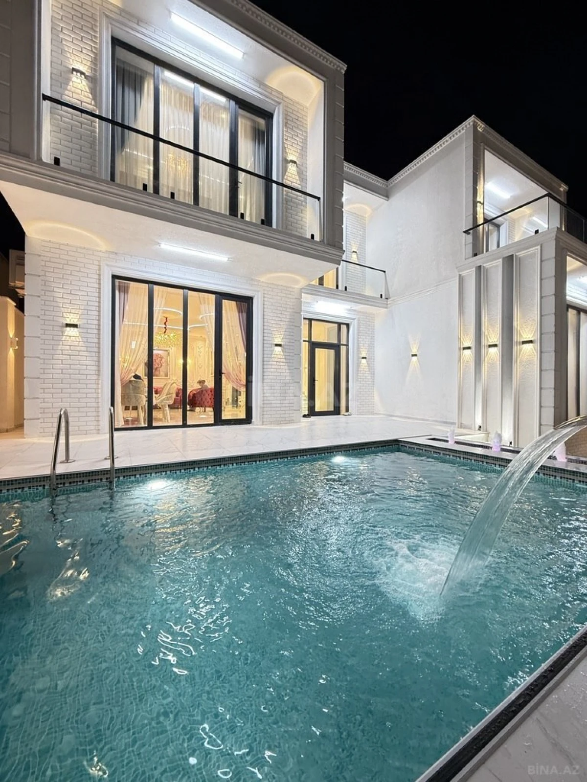 Satılır 6 otaqlı həyət evi 220 m²