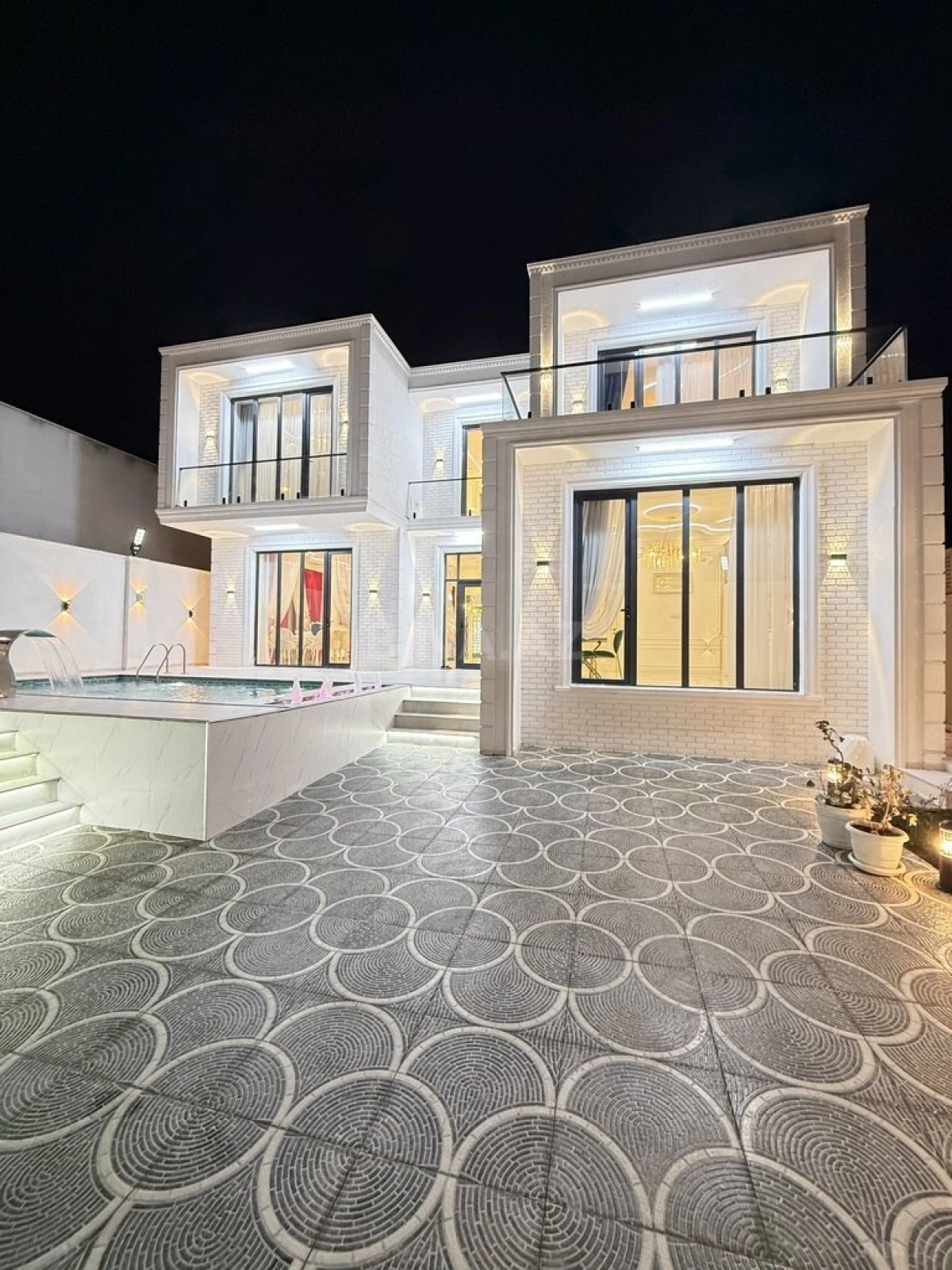 Satılır 6 otaqlı həyət evi 220 m²