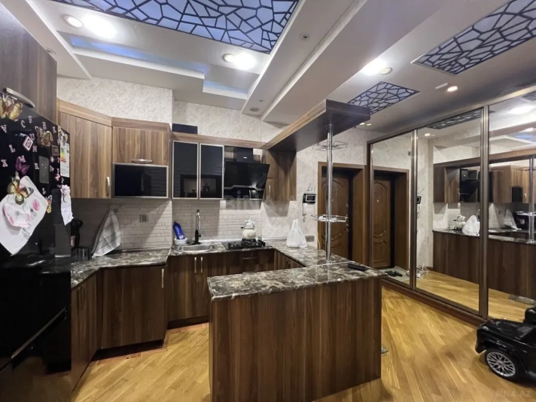 Satılır 2 otaqlı mənzil 65 m²